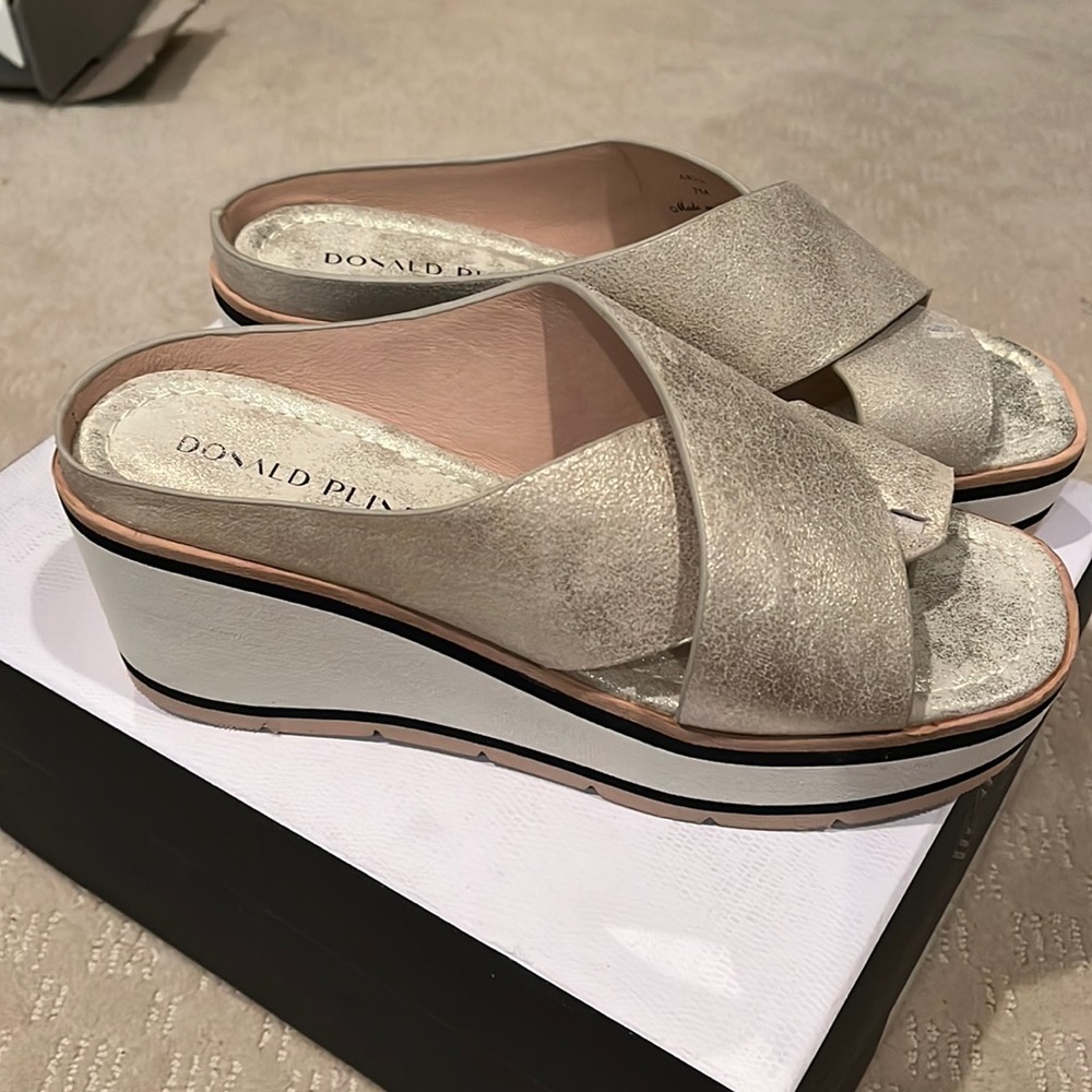 DONALD PLINER sandals